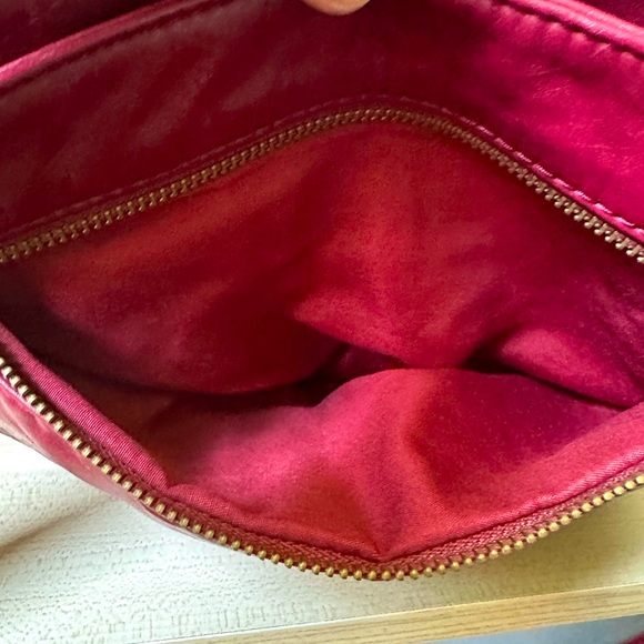 BUENO CROSSBODY MAROON BAG. - Picture 14 of 14